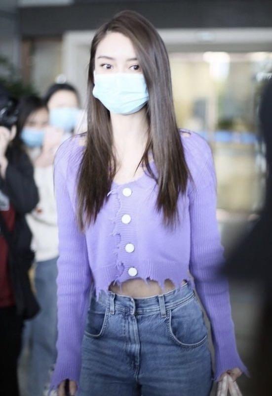 仙女山的月亮|baby为凹造型真拼了，穿衣太短无意曝光妊娠纹，少妇年纪这般模样