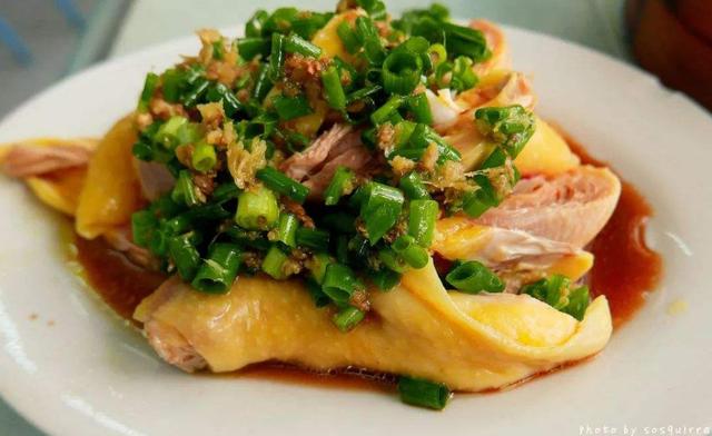 葱油焖鸡懒人做法：不放一滴水，出锅嫩滑爽口，葱香味十足