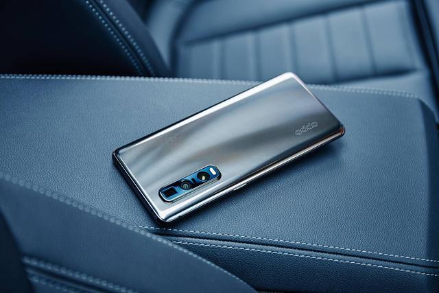 老顾客再次回购OPPO Find X2，屏幕性能依然很能打