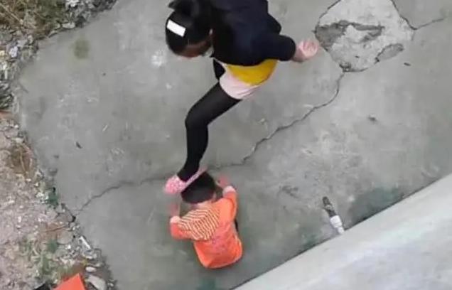 『你的育儿经』“你第一次当娃，我第一次当妈，咱谁都别让谁”，网友：世纪大战