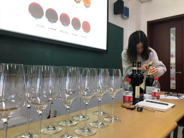 葡萄酒|北大这门课上，为何会有酒香？