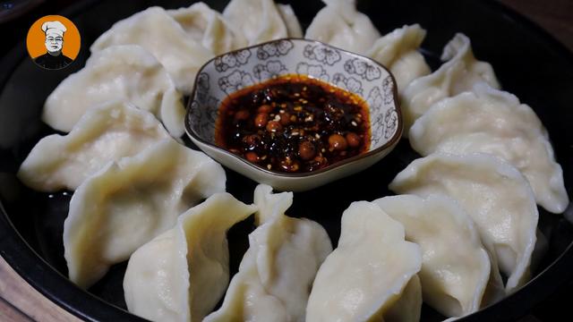 牛肉饺子好吃有诀窍，教你饭店不外传饺子馅配方，鲜嫩多汁超好吃