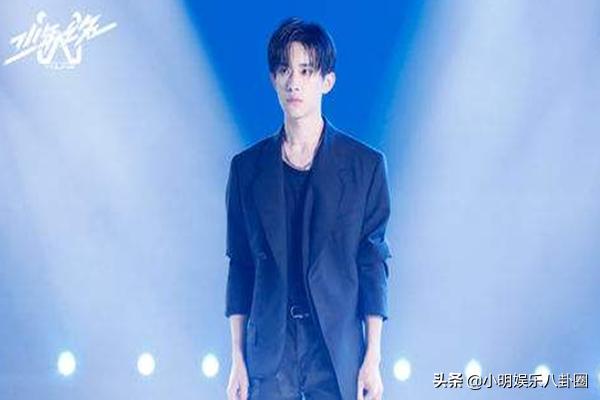 惊落梧桐|国内PD第一人张艺兴，为何如此钟意男团，而不是女团