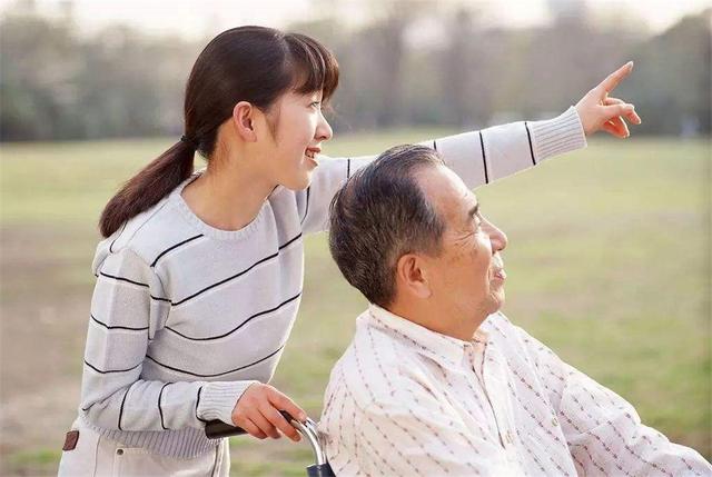 「超级宝妈」30年教龄老师：长大不孝的孩子，从小就看得出来，可对比下这3点