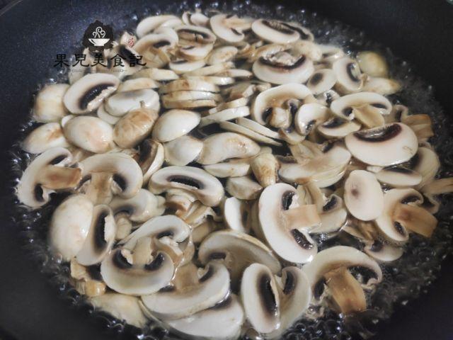 唯一含维生素D的口蘑，再贵也要买，营养低脂，全家人都适合吃