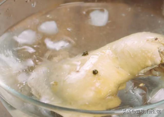 居家分享藤椒鸡的简单做法，鲜辣味美，肉嫩多汁，解馋的家常美食