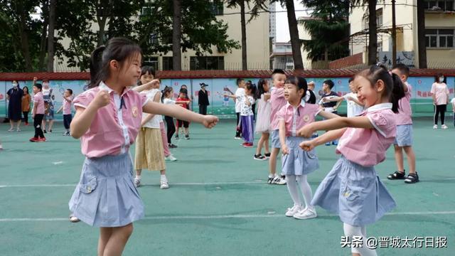 你的育儿经|幼儿园开学第一天 | 请你一键签收我的可爱