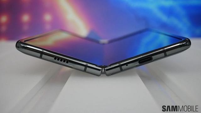 #环球网#Galaxy Fold 2零件将于5月中旬试产 最快6月开始组装