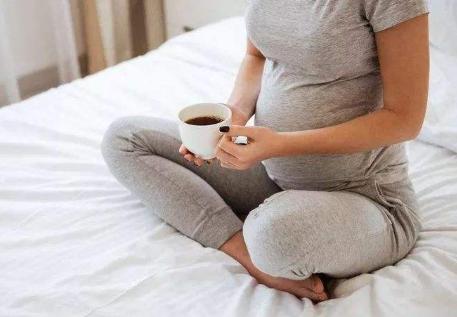 #你的育儿经#孕期不能喝咖啡、不能吃冷饮！这些谣言可把孕妇害苦了！