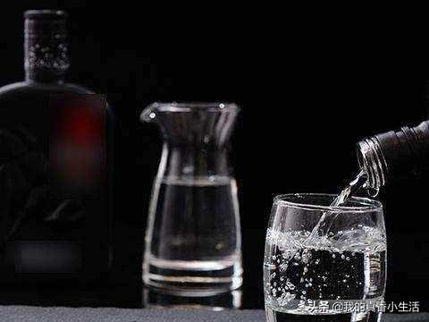 想知道买来的白酒品质如何，教你3个小妙招，方法简单又实用