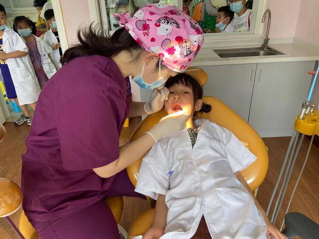 孩子|大小读书会“小小牙医”：重视口腔健康，守护一生微笑