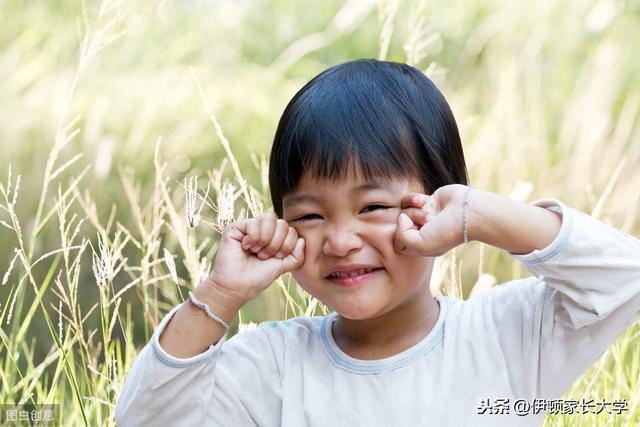 超级宝妈@给孩子买绿色桌垫可以保护眼睛？专家：假的！
