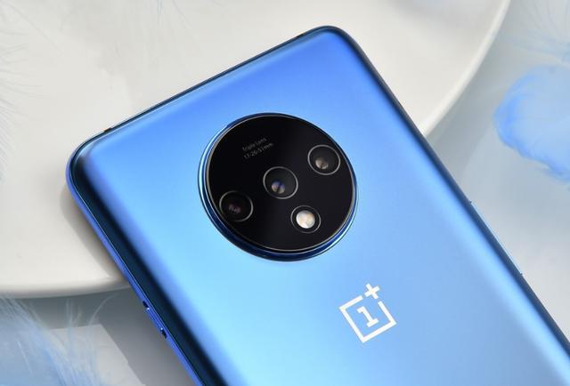 一加9 Pro曝光，3K+80W，唯一缺点是没有缺点