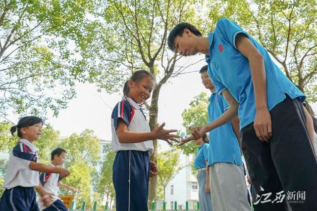 学院|新余：大学生“三下乡”