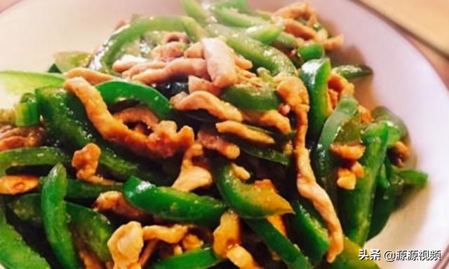 美食推荐：酸菜鱼，雪菜蚕豆，回锅香辣猪蹄，青椒肉丝的做法