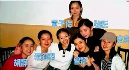 仲夏飘雪|明星之间的可爱互动，伊能静曾派秦昊去帮儿子闻赵丽颖的头发味道