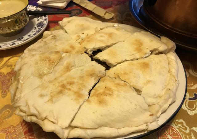 【约吗旅行】被一把大火烧光的月光古城!这里拥有世界上最大的转经筒