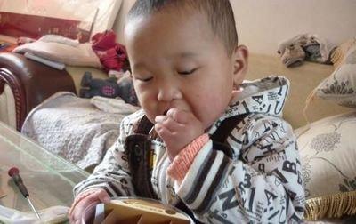 「你的育儿经」儿科医生点名的3种零食，孩子哭闹家长也别给吃，积食伤脾胃