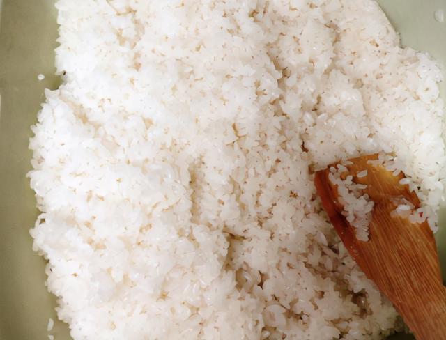 在家自制米酒，牢记“1泡2蒸3搓”，酒酿甘甜清香，不易变质