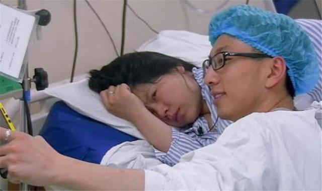 「你的育儿经」孕妇生孩子时疼得咬丈夫，却被丈夫打了一巴掌，医生：说了别陪产