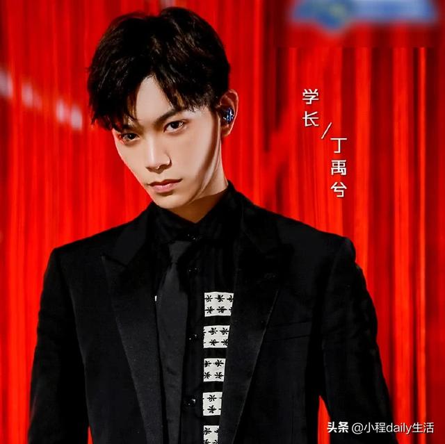 月影浓|NENE和学长贴身跳舞，画面很是养眼，丁禹兮不经意举动惹关注