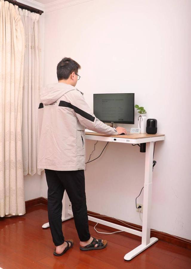 我的梦想桌面，简约大气、智能升降，乐歌E5电动升降桌体验