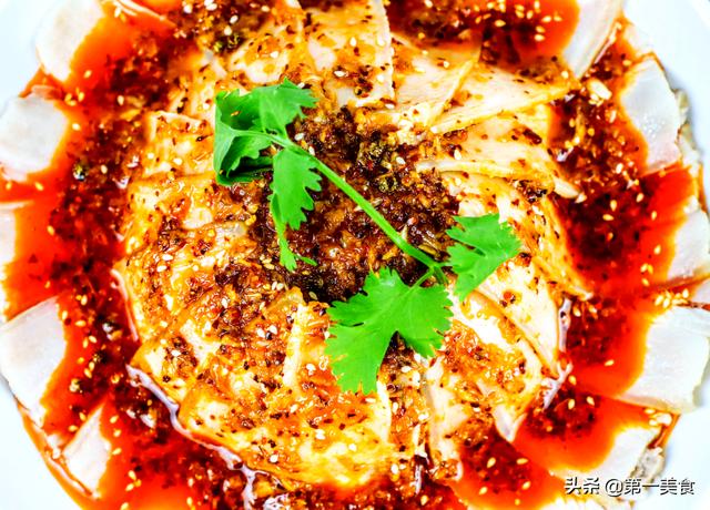 四川老厨师的秘方！经典好吃的蒜泥白肉，这个方法最省事