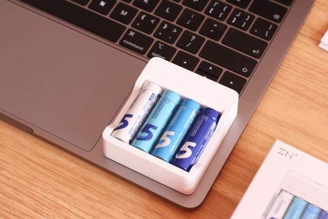 小米生态链新品！体验可循环充电的5号电池，4粒99是否值得买