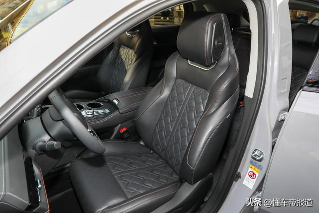 新车丨玩设计、拼内涵 长安UNI-K对战比亚迪唐谁更高档？