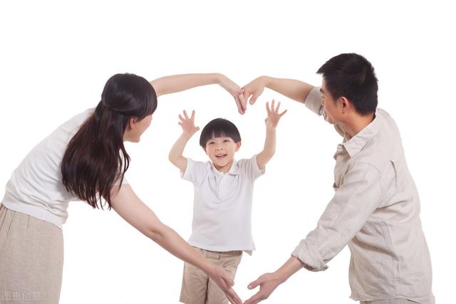 亲人族|每个“问题”孩子背后，真正的凶手不是手机，是缺乏父母的陪伴