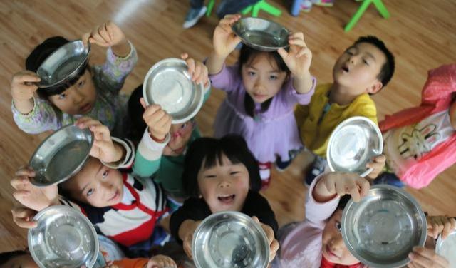 「你的育儿经」孩子幼儿园都学什么?比上大学学到的东西都多,家长别忽视