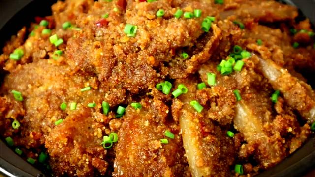 家常粉蒸肉，这样做真好吃，入口软糯，香味扑鼻，一点也不油腻