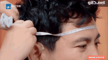 fun娱乐|腰围59cm，比沈腾头围还要小！白敬亭和王嘉尔互量腰围火了