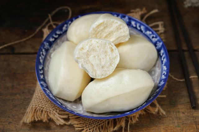 馒头|想吃馒头自己蒸，掌握小技巧，光滑细腻又暄乎，一出锅孩子就吃仨