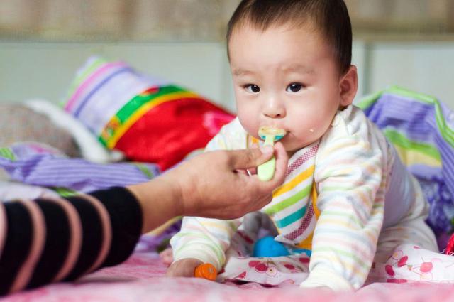 孩子身体出现4个症状，多半是积食不消化，家长一眼就能看穿