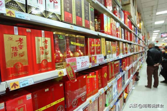 买白酒，只要酒瓶上有“这串字符”，不管价格多便宜，都是粮食酒