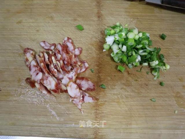 这样做出来的炒饭，简直不要太好吃！色香味俱全，好吃到舔盘