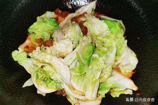 天冷，用这4样炖一锅，是家人最爱的午餐，暖和又下饭，全家吃嗨