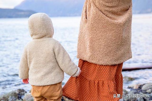 「超级宝妈」孩子的称呼从“妈妈”到“妈”，是不爱父母了？其实答案很暖心