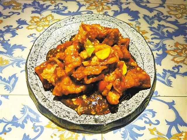 倒入|酸脆爽口的菠萝焦熘肉片 烹饪大师现场教您制作