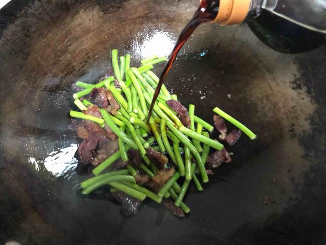 你的育儿经▲它含8种氨基酸，家里条件不好也要给孩子吃，每周吃1次，身体棒