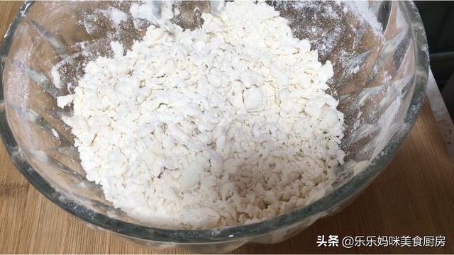 天冷早餐不能将就，5种食材做锅疙瘩汤，热乎乎的，全家吃美