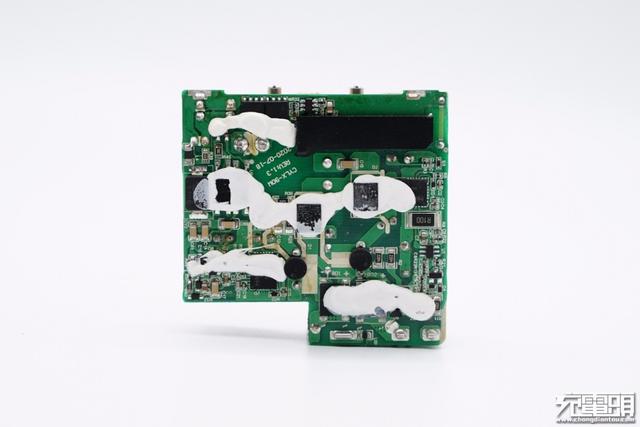 联想90W双C口氮化镓快充拆解，双口45W快充，内部设计爱了