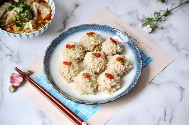 软糯Q弹的珍珠糯米丸子，咬一口香甜软糯，简单好做，不用泡米