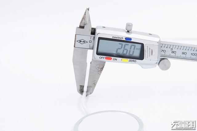 苹果MagSafe磁吸式无线充是指向未来的吗？