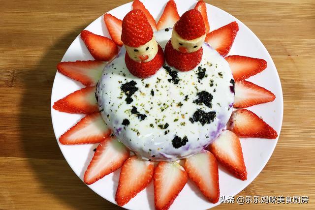 圣诞节，用南瓜、草莓等7种食材做“圣诞蛋糕”，好看好吃真开心