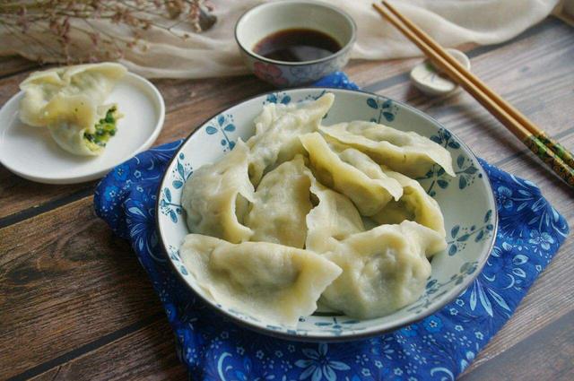 明日冬至！学会这样做菠菜猪肉水饺，营养美味又能解馋，很过瘾