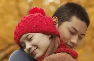 Men Only Send You These 2 Messages When They're Truly Deeply in Love – Have You Received Them?