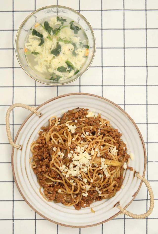 这款“一锅出”美食，让您轻松搞定全家人的晚餐