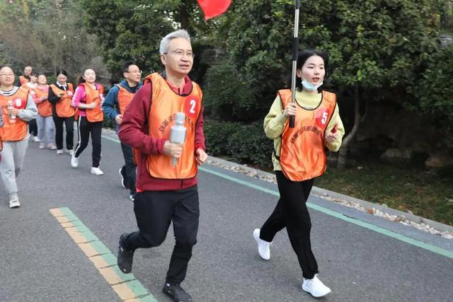 跑起来！岳阳市妇幼保健院特邀教授会诊送健康